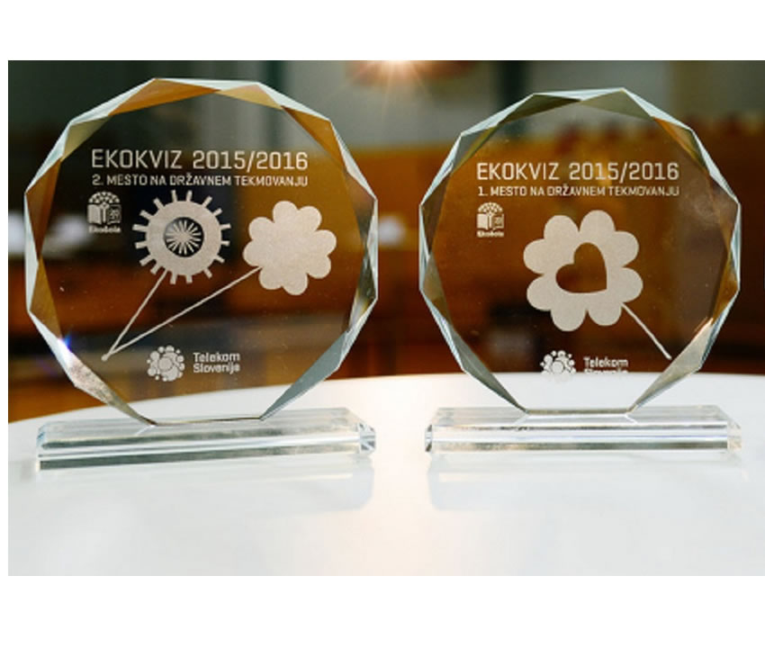 Graviranje na staklene plakete