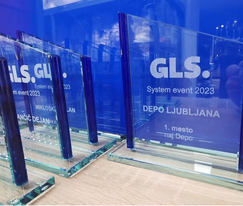 Staklene plakete GLS